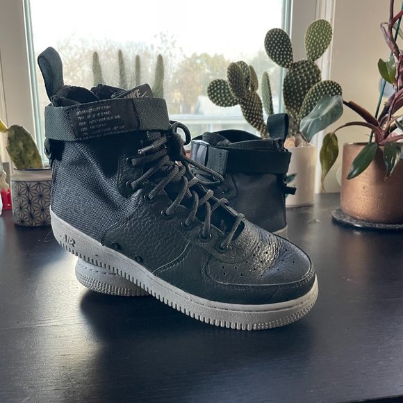 Nike Shoes - NIKE WOMEN SF AIR FORCE 1 MID (OLIVE / OUTDOOR GREEN-LIGHT PUMICE)